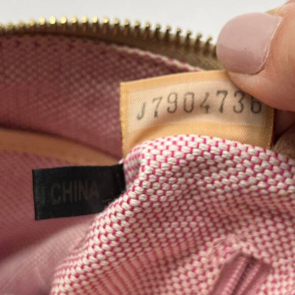 Dooney & Bourke Women's Leather Pink Tan Heart Valentines Crossbody Bag - Picture 7 of 11